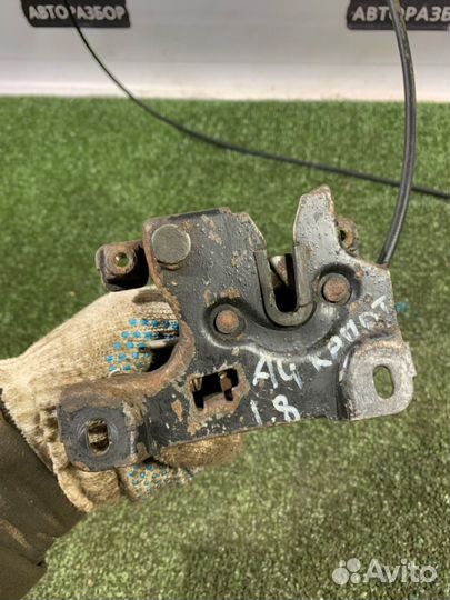 Замок капота Audi A4, B5 1996