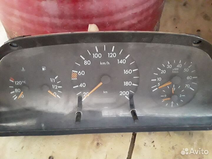 Mercedes vito 638 приборная панель салона