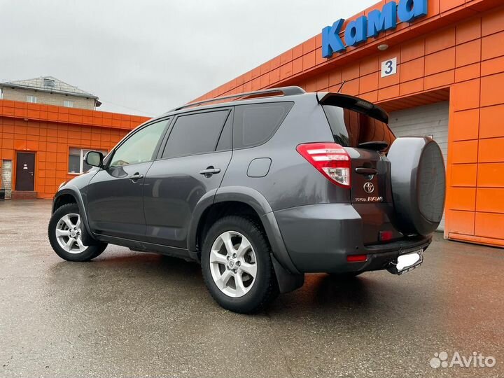 Длительная аренда автомобиля Toyota RAV4