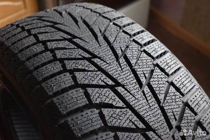 Hankook Winter I'Cept iZ 2 W616 225/45 R18