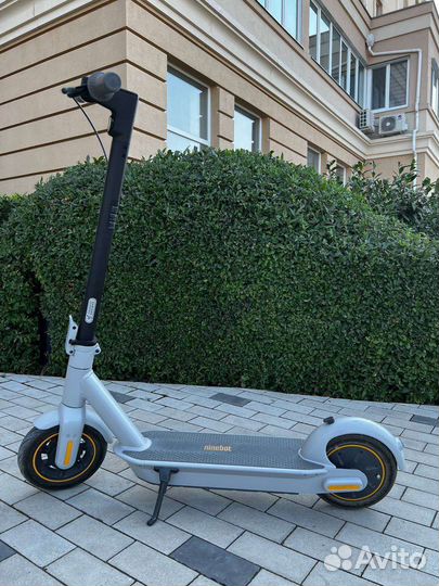 Электросамокат ninebot max g30lp как новый