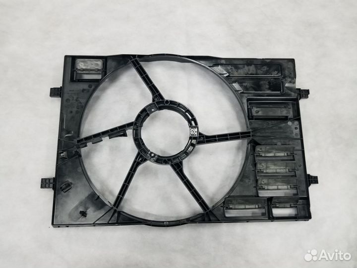 Диффузор радиатора Skoda Octavia A7