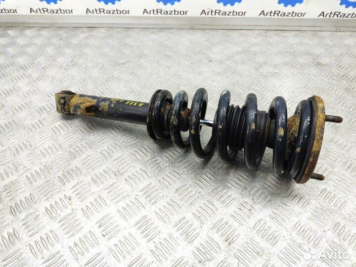 Амортизатор передний правый Mitsubishi L200 KB 2.5