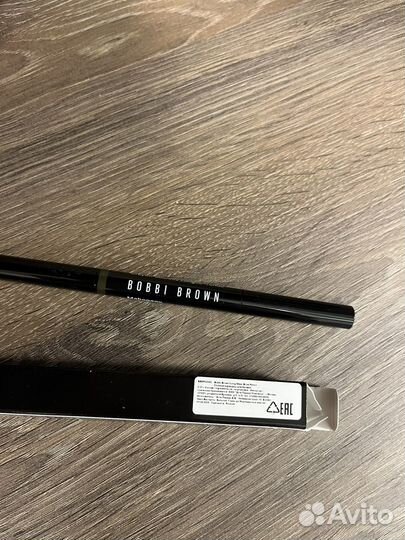 Новый стойкий карандаш для бровей Bobbi brown