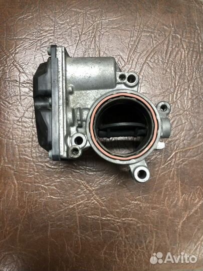 Дроссельная заслонка Фольксваген 03L128063R
