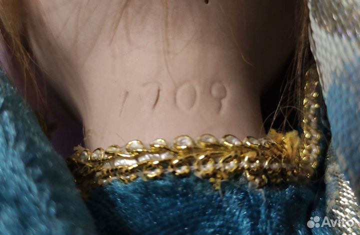 Музыкальная фарфоровая кукла 55см