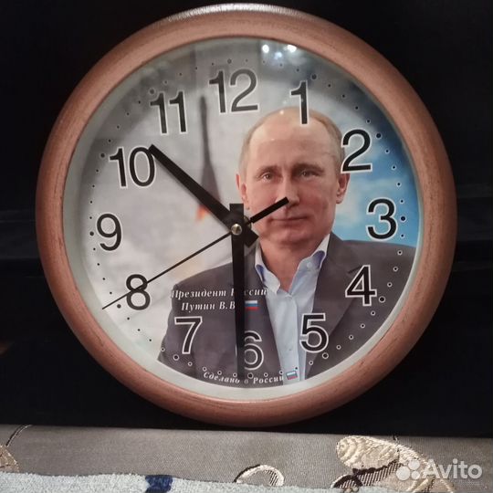 Настенные часы Владимир Путин