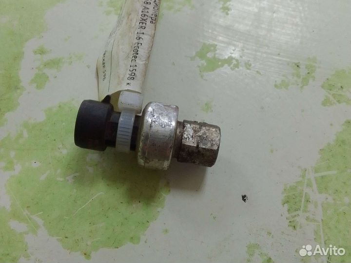 Датчик кондиционера Opel Astra J D68 A16XER 1.6 EC
