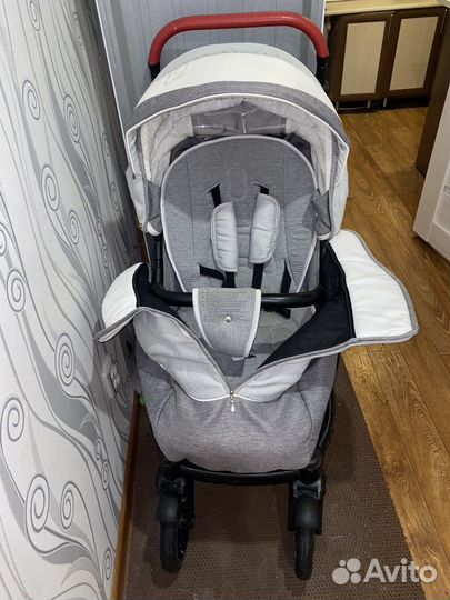 Коляска всесезонная