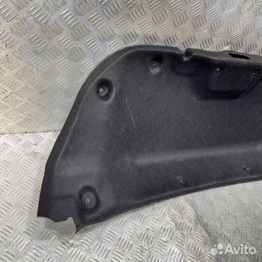 Обшивка крышки багажника Ford Focus BM iqdb