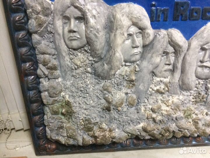 Дип перпл чеканка и камень 51х35 см, ручная работа