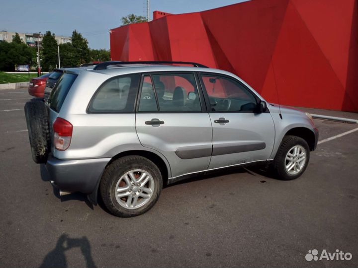Toyota RAV4, 2002