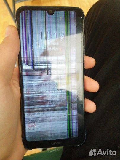 Выкуп сломанных телефонов