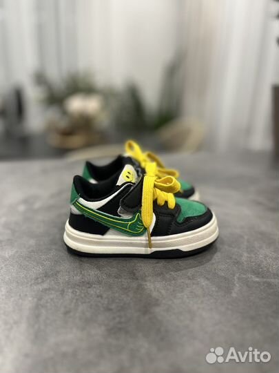 Кроссовки детские