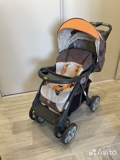 Коляска прогулочная