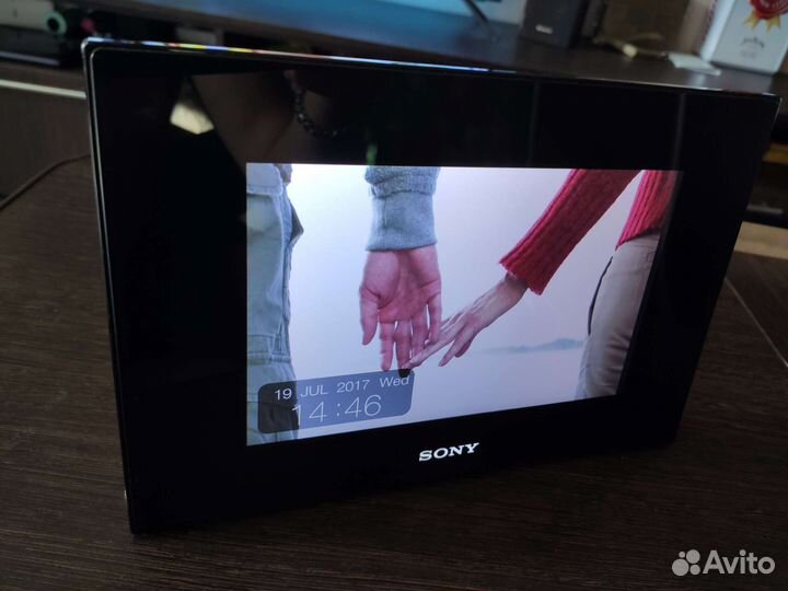 Цифровая фоторамка Sony