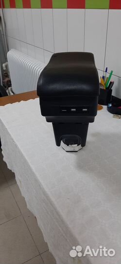 Подлокотник