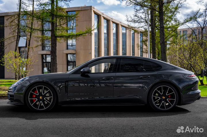 Аренда Porsche Panamera GTS