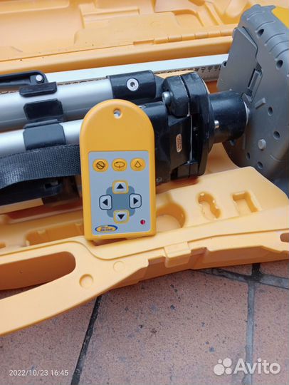 Продам нивелир Spectra Precision HV101