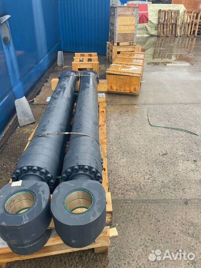 Запчасти для перегружателей Terex Fuchs