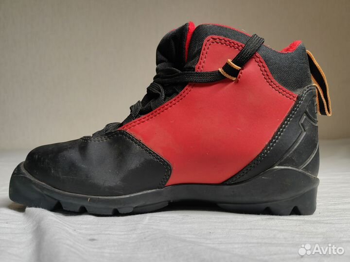 Лыжные ботинки Trek классические