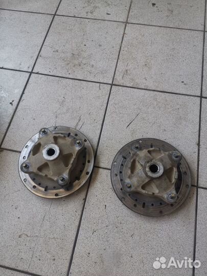 Передняя ступица с диском Polaris Sportsman 700