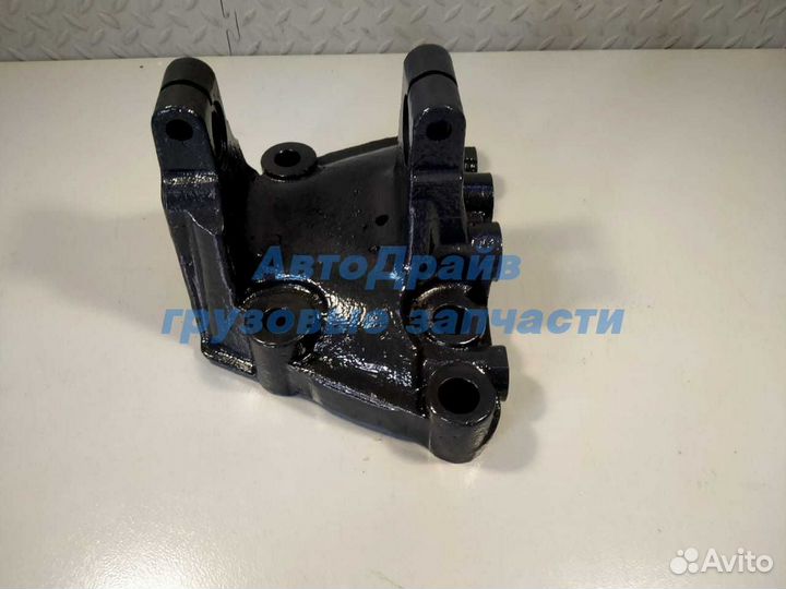 Кронштейн передней рессоры Scania R левый