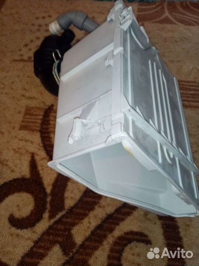 В сборе бункер, кувета, патрубок