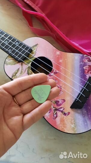Гитара укулеле новая