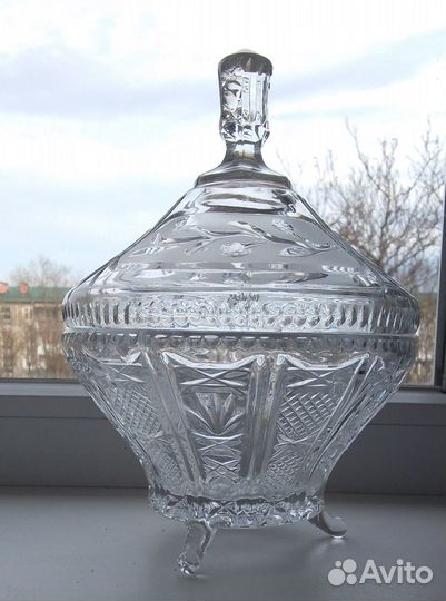 Хрустальная ваза конфетница