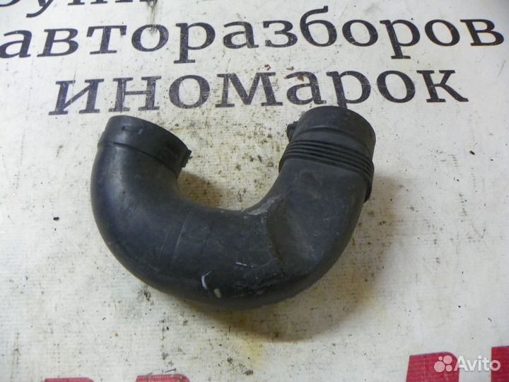 Патрубок воздушного фильтра Skoda Octavia