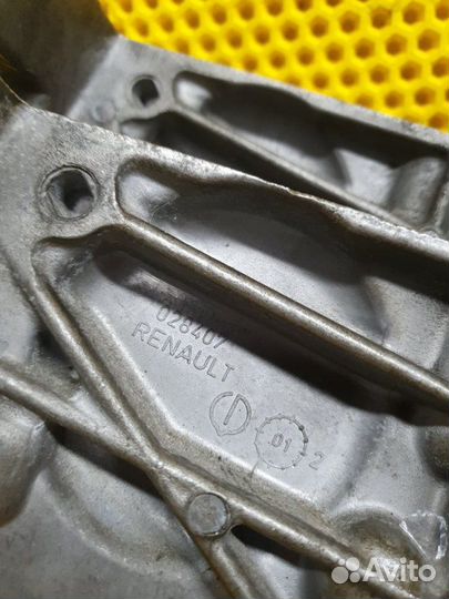 Крышка грм Renault K4M