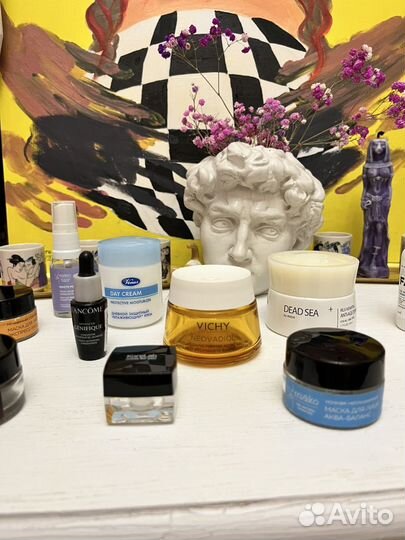 Пустые баночки от кремов пакетом