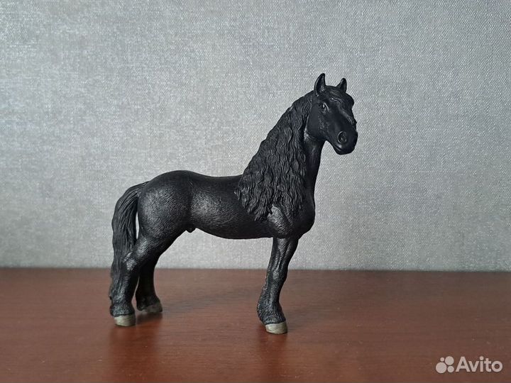 Фигурки лошадей Schleich