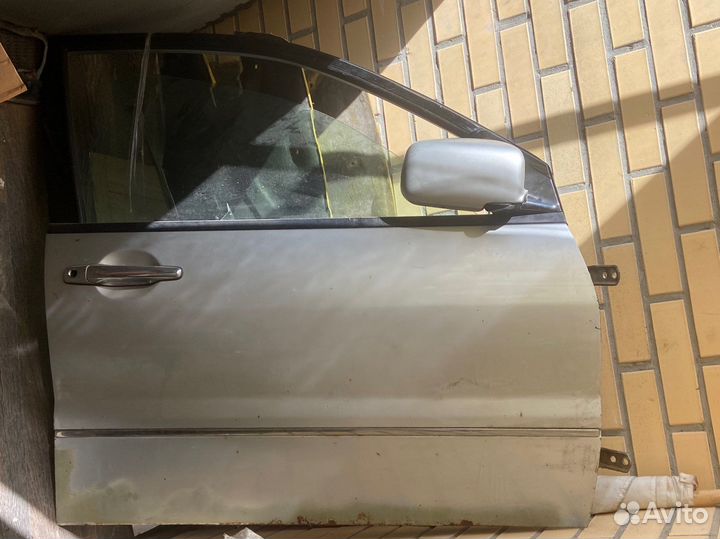 Дверь передняя левая mitsubishi lancer 9/cedia