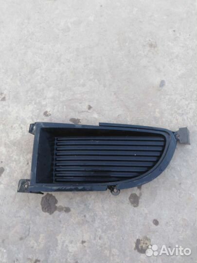 Заглушка в бампер mitsubishi lancer 9