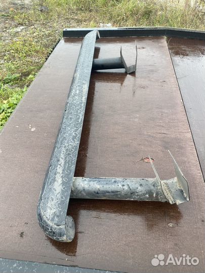 Силовые подножки Toyota Hilux Surf