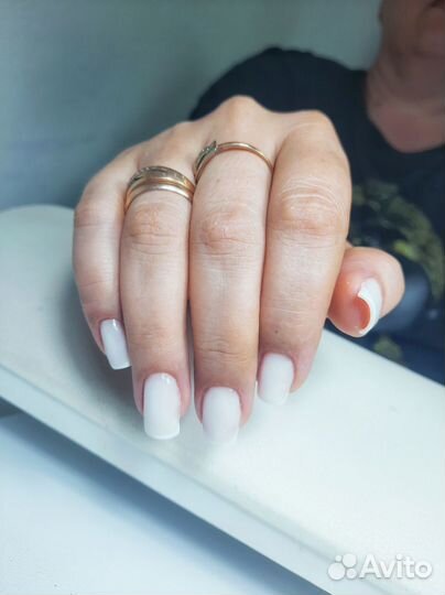 Маникюр/педикюр/наращивание