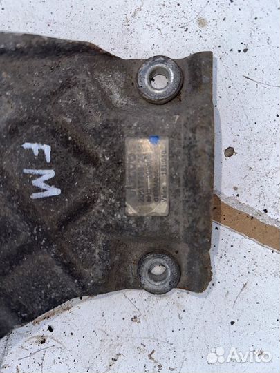 Трапеция дворников Вольво Fm9 D9A 2008