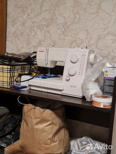Швейная машина Janome SE518