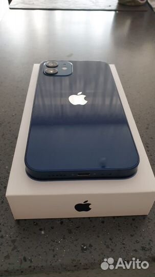 iPhone 12, 64 ГБ