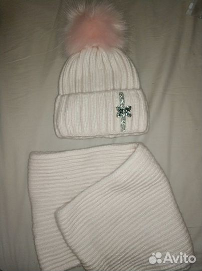 Комплект шапка + снуд новый 4-7 лет