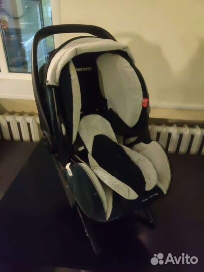 Детская кресло-люлька Recaro для авто