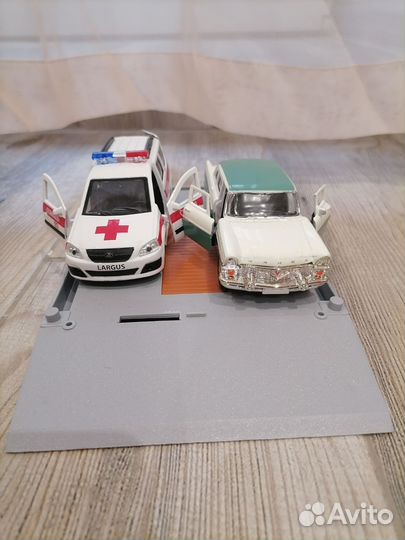 Игрушечные машинки