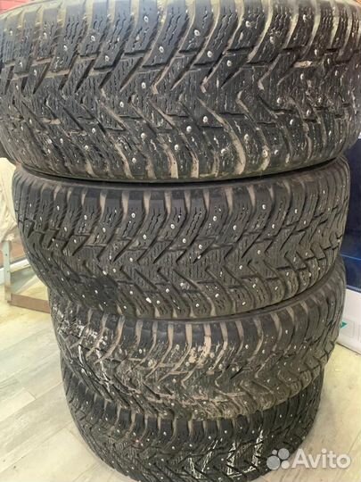 Nokian Tyres Hakkapeliitta 8 SUV 235/60 R18