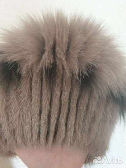 Зимняя шапка женская