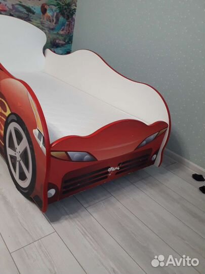 Детская кровать с матрасом