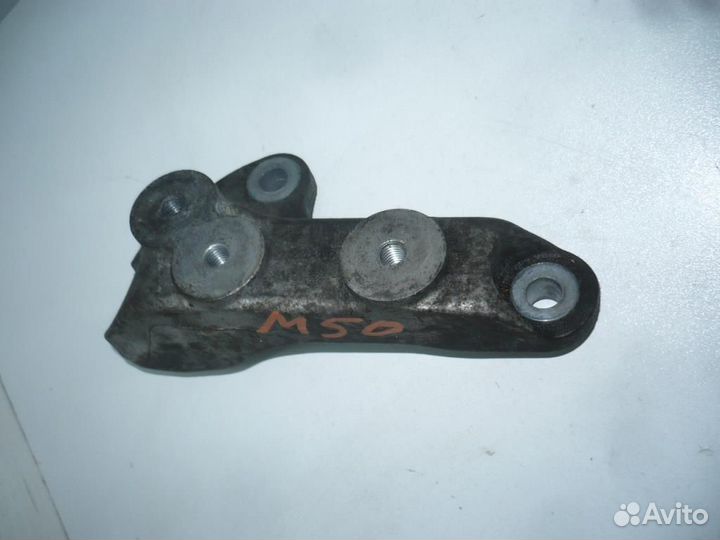 Кронштейн кпп левый Opel Insignia