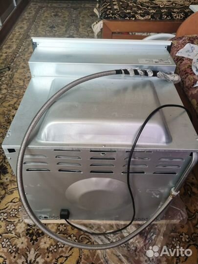 Продаю духовой шкаф