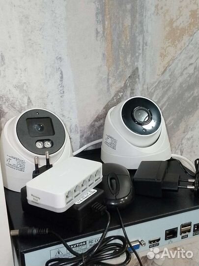 Комплект новых ip камер с регистратором и звуком